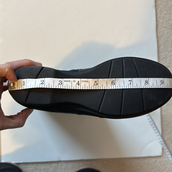 CLARKS  navy boots in excellent condition! - Picture 12 of 12